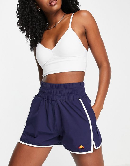 https://images.asos-media.com/products/ellesse-boxer-short-with-logo-in-navy/201702279-2?$n_550w$&wid=550&fit=constrain