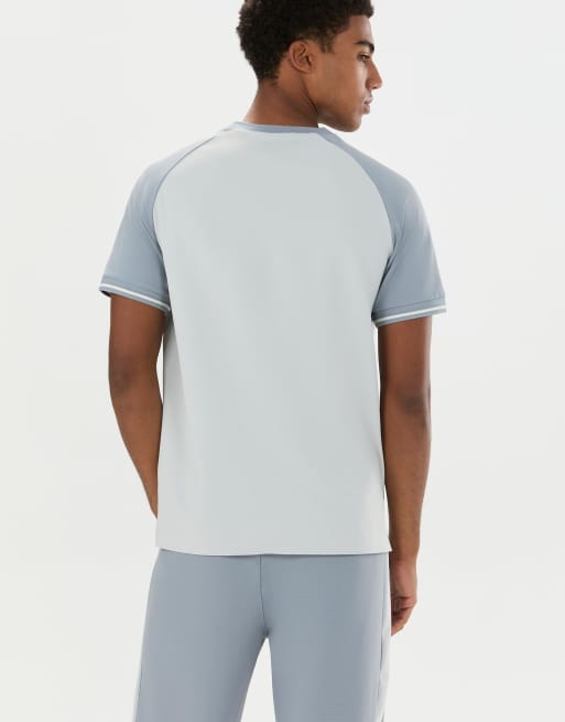 ellesse Caldona tee in light grey, 2 of 3