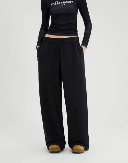 ellesse Casoli jog pant in black, 3 of 4