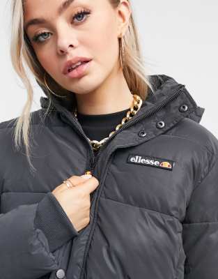 ellesse cropped puffer jacket in black 