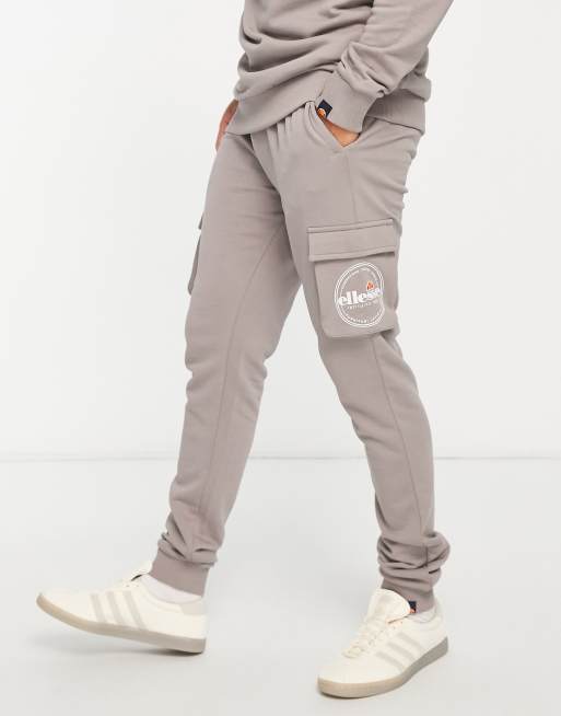 Jogging cargo online ellesse