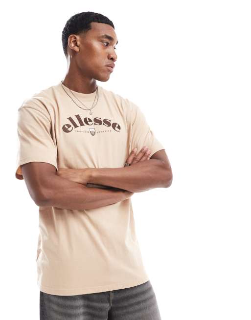 ellesse – Franks – Beige t-shirt med logga på bröstet