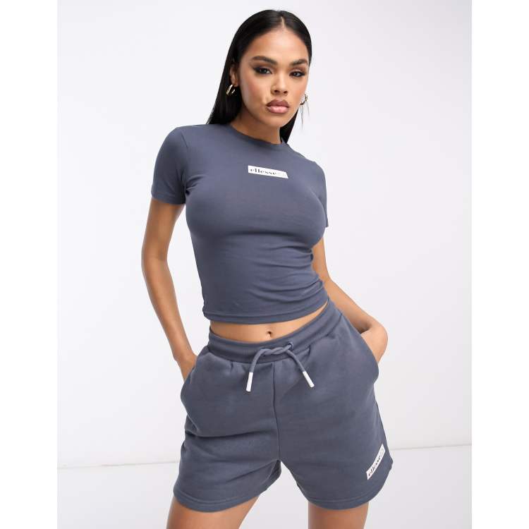 Bangladesh Giftig realiteit ellesse Graciana crop t-shirt in dark blue | ASOS