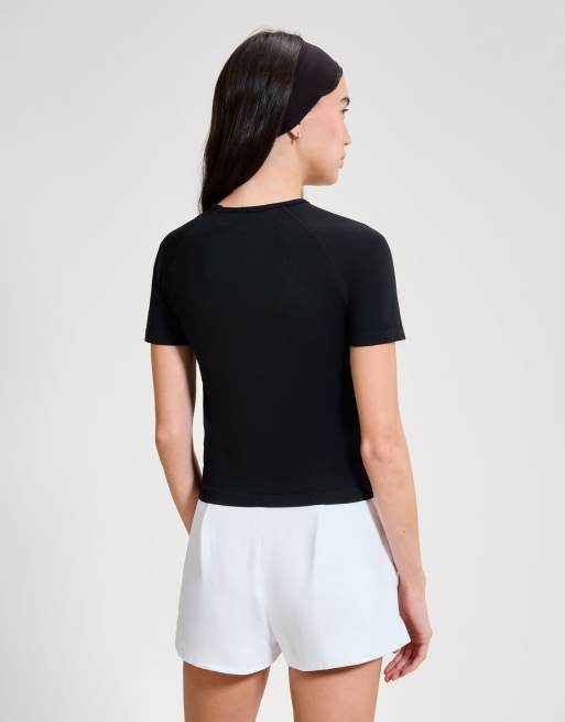 ellesse La bella ss fitted t-shirt in black, 4 of 4