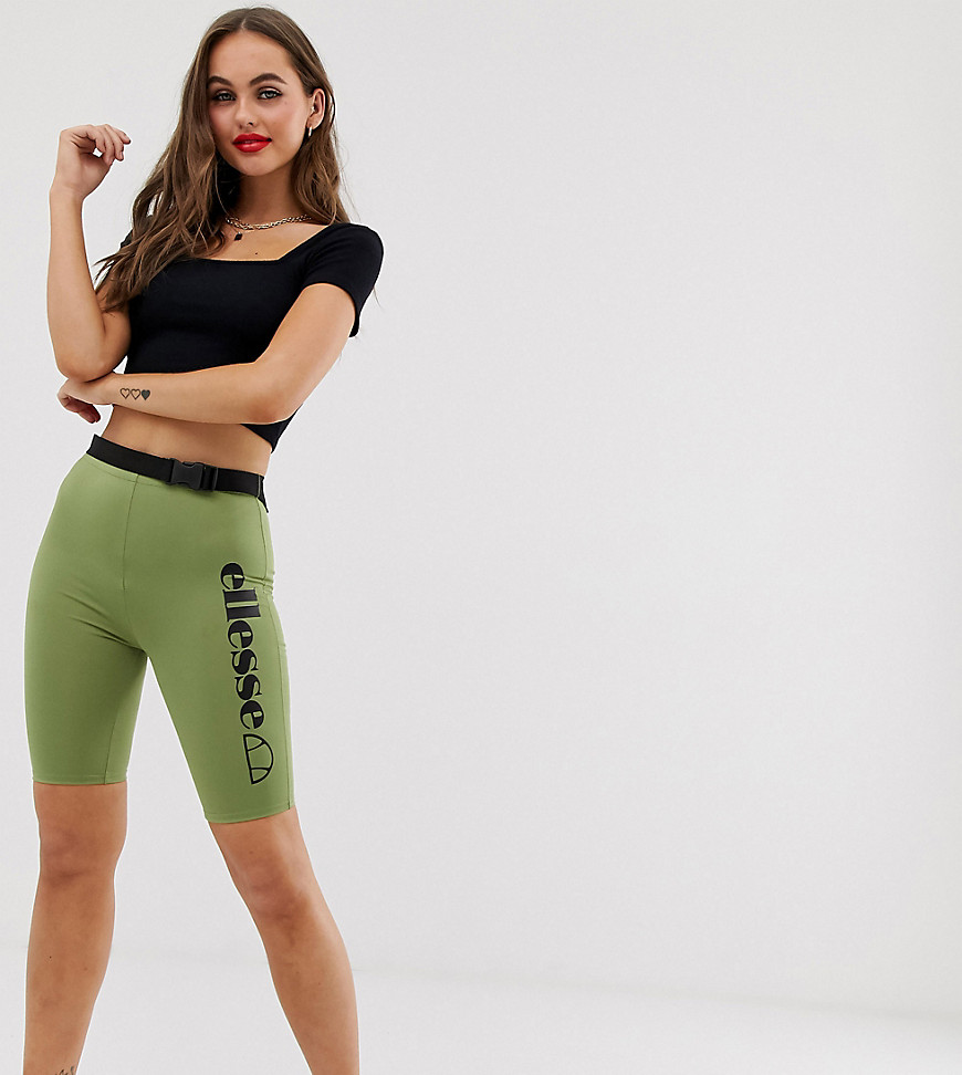Ellesse – Legging-Shorts aus recycelten Materialien mit seitlichem Logo und Schnallengürtel-Grün