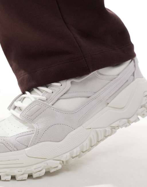 ellesse LSR Luxe sneakers in white, 4 of 5