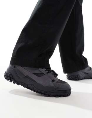 Ellesse LSR Luxe trainers in black