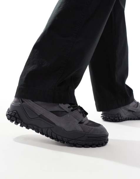 Ellesse LSR Luxe trainers in black - view 1