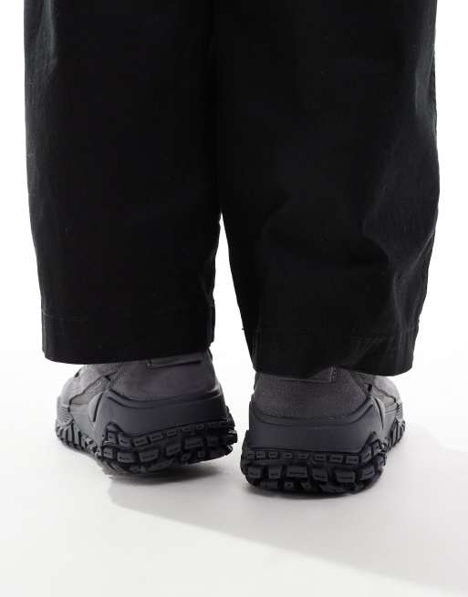 Ellesse LSR Luxe trainers in black, 4 of 5