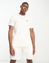 Levi's 2 pack t-shirt in white/black with babytab logo | ASOS