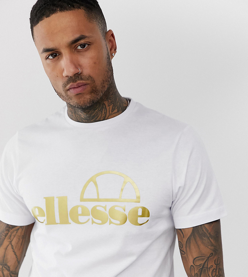 Ellesse - Marco - T-shirt bianca con logo metallico - In esclusiva per ASOS-Bianco