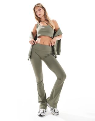 Ellesse Nitro flared legging in khaki-Green