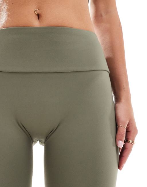 ellesse – Nitro – Legginsy z rozszerzanymi nogawkami w kolorze khaki, 3 z 5