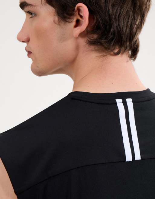 ellesse Olios vest in black, 4 of 4