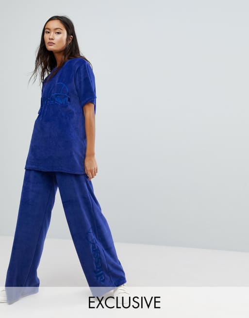 Ellesse - Oversized T-shirt in velours, combi-set