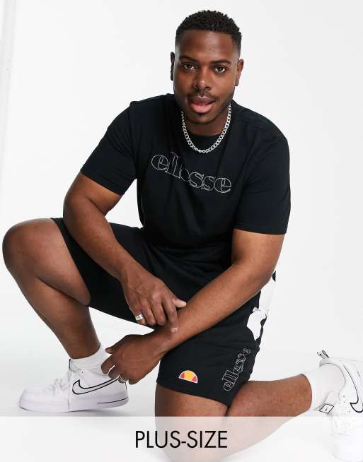 ellesse PLUS – La Paz – T-Shirt mit reflektierendem Logo auf der Brust in Schwarz