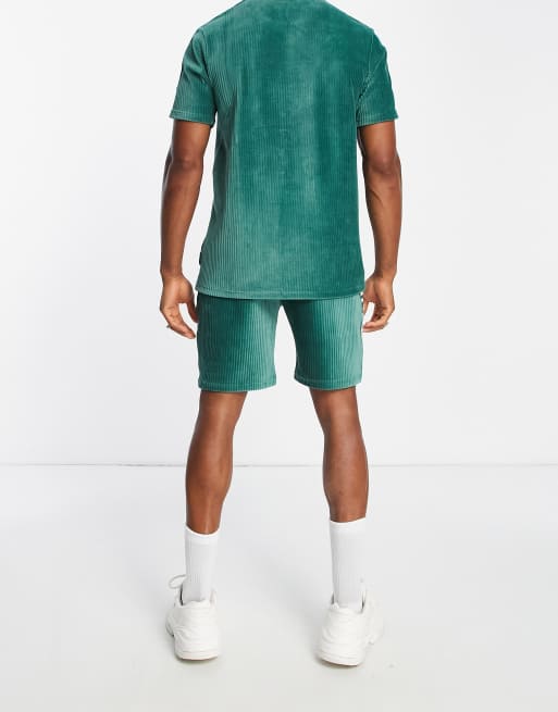 ellesse – Shorts aus Cord in Grün mit Seitenstreifen, 2 von 4