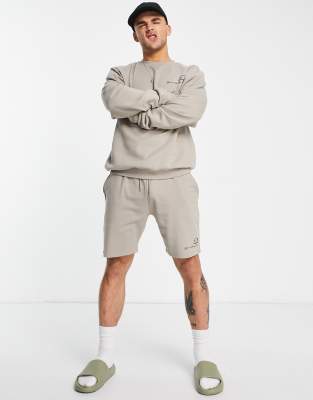 ellesse short with logo in brown - ASOS Price Checker