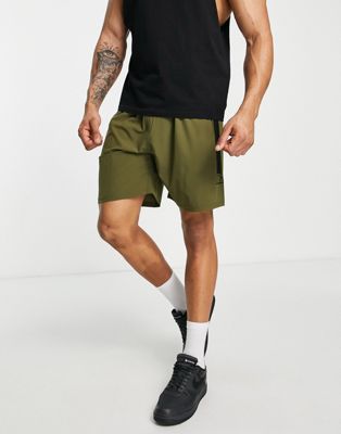 ellesse shorts with side panel in khaki