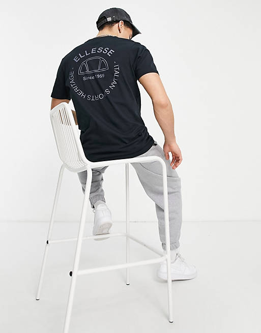 ellesse - T-shirt met print op de achterkant in zwart