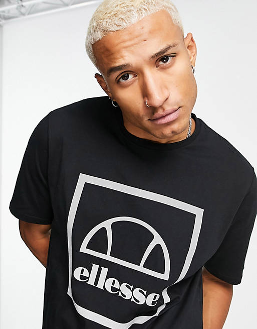 ellesse t-shirt with reflective branding in black