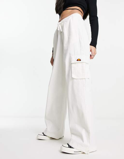 ellesse – Trazzal – Oversize-Trainingshose in gebrochenem Weiß