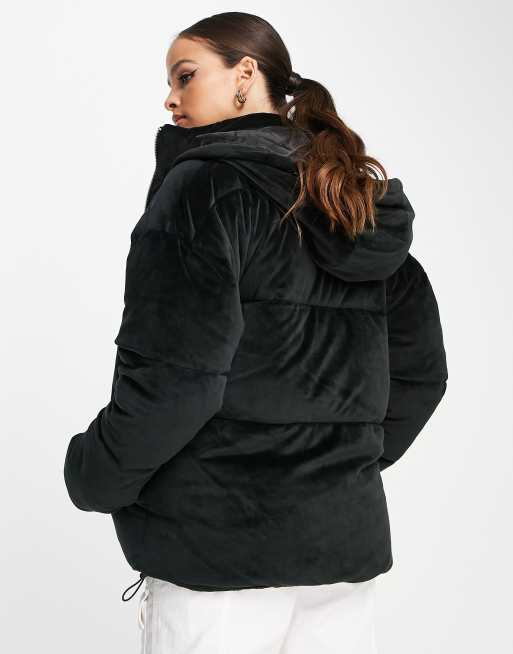 ellesse – Welurowa puchowa kurtka w kolorze czarnym z logo, 2 z 4