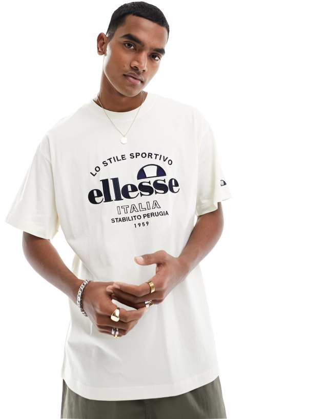 ellesse - zalenti chest logo t-shirt in off white