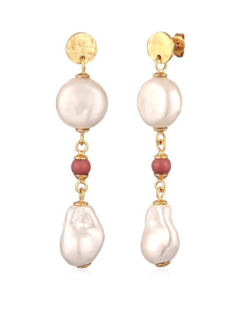 Elli – Goldfarbene Barock-Ohrringe aus vergoldetem 925er-Sterlingsilber mit eingefassten rosa Rhodonit-Perlen und weißen Muschelperlen für den Sommer/Strand