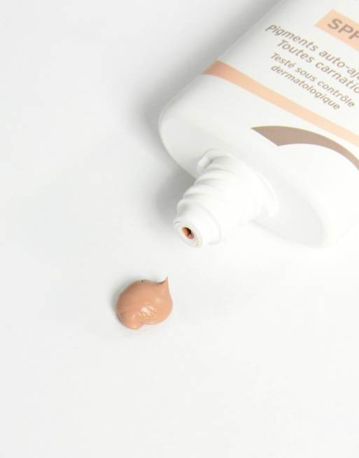 Embryolisse – Illuminating Veil – Krem BB z SPF20, 30 ml, 3 z 4
