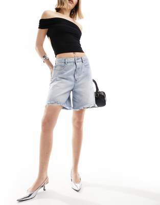 Emory Park - Jeans-Shorts aus hellem Denim mit Saum im Used-Look-Blau