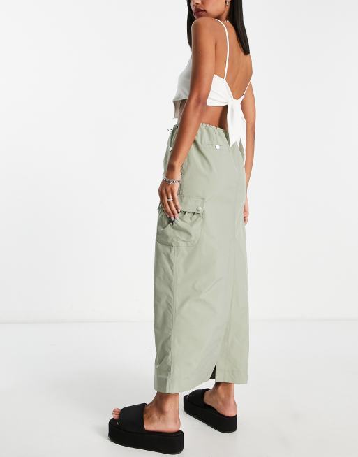 Emory Park – Longline-Cargo-Rock in Khaki mit Knebelknopf