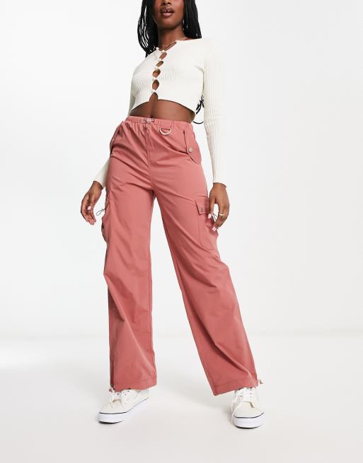 Bershka - Pantalon cargo parachute avec cordon de serrage à la taille et  poches multiples - Camel