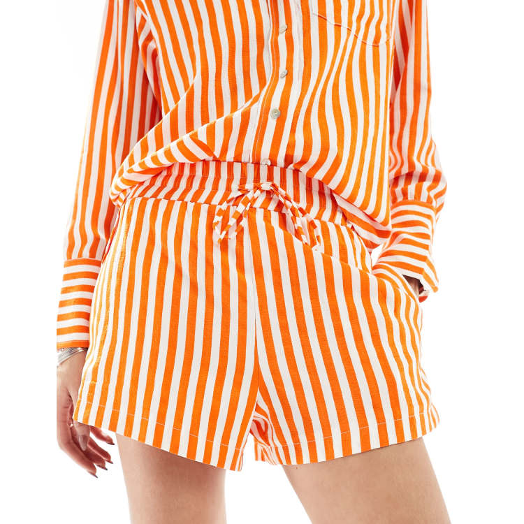205658082-1-orangestripe?$