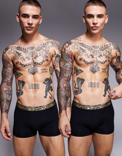 Emporio Armani – Bodywear – 2er-Pack Unterhosen in Schwarz mit goldenem Logo-Bund in einer Geschenkbox - view 1
