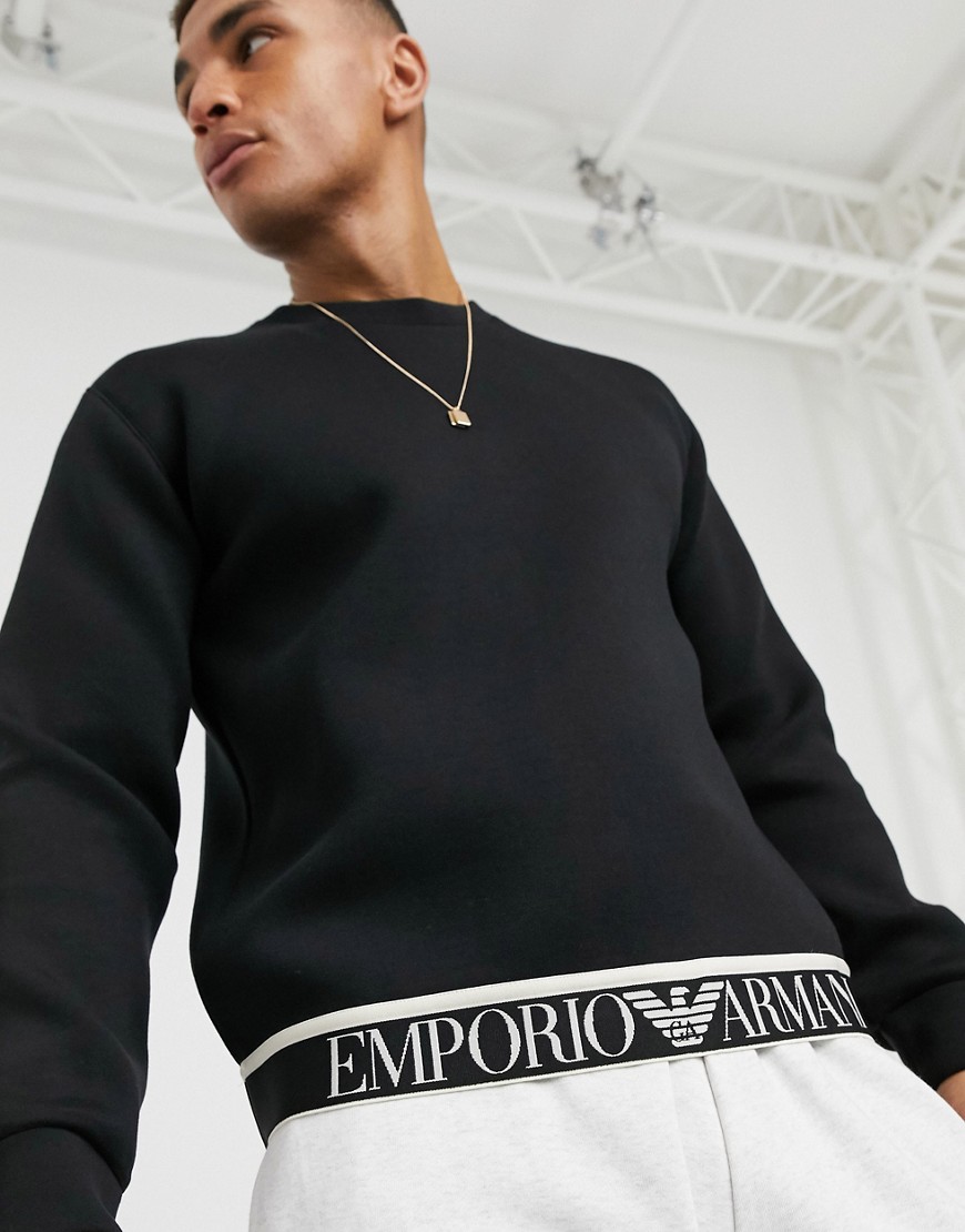Emporio Armani – Svart sweatshirt med rund halsringning och tejpad logga