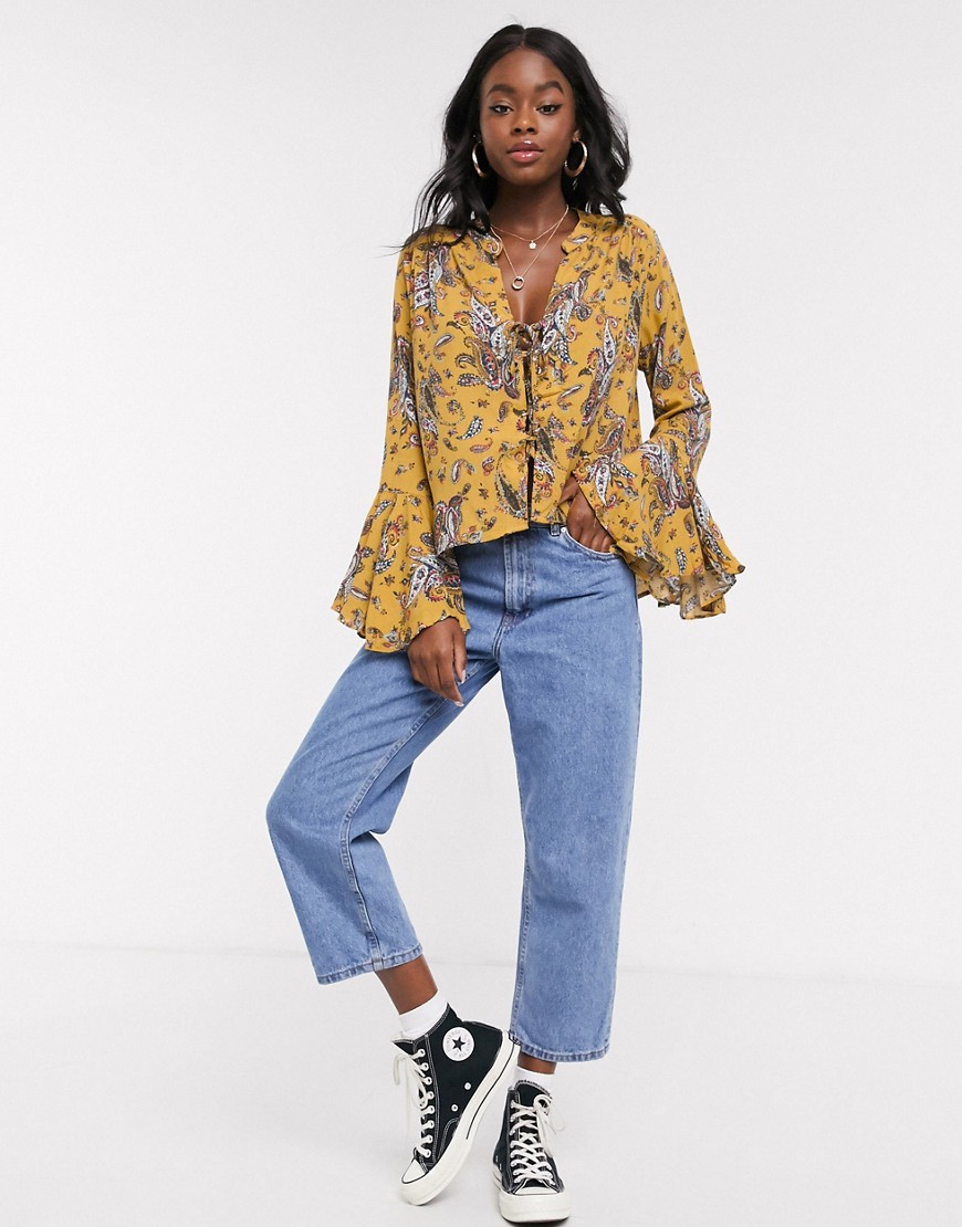En Creme flared sleeve top in mustard floral print-Yellow