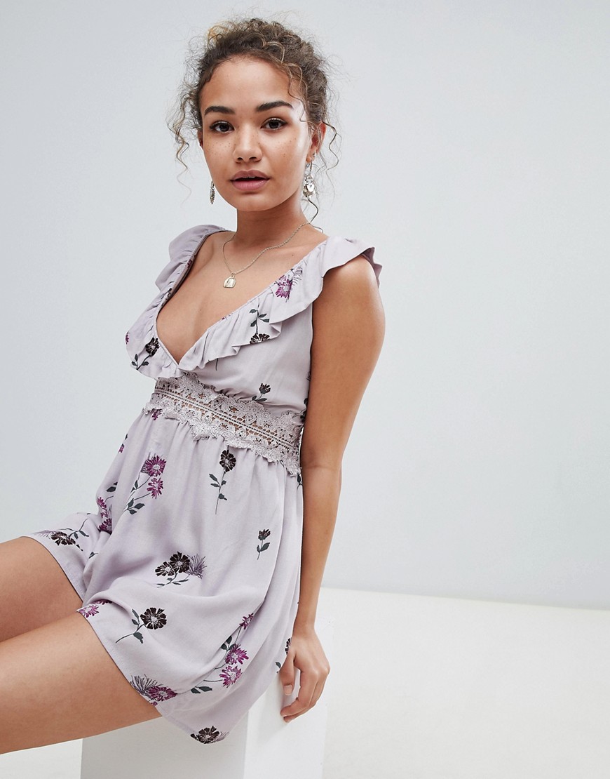 En Creme sleeveless floral playsuit with ruffle-Purple