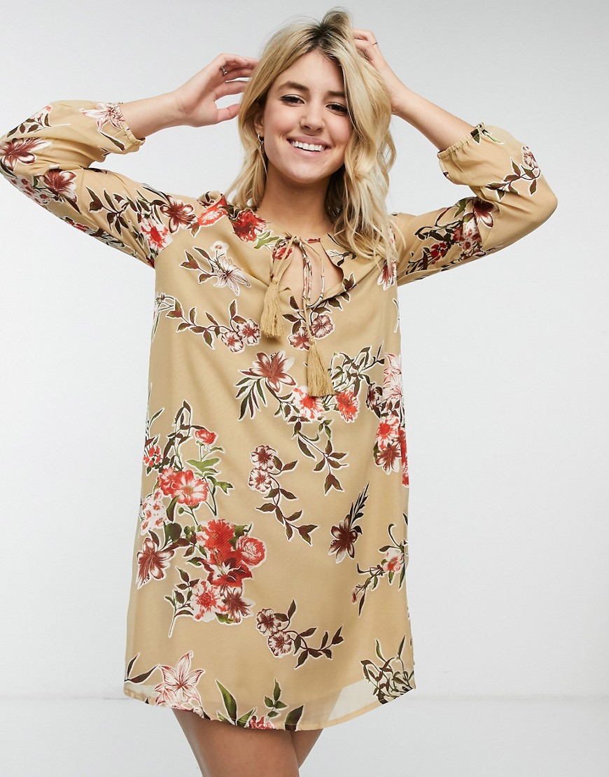 En Creme Swing Dress In Vintage Floral And Neck Cut Out Detail-pink