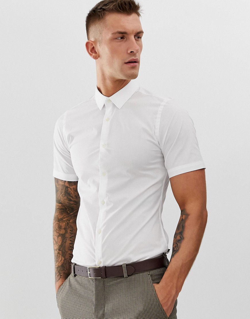Ensfarvet skjorte med korte ærmer fra French Connection-Hvid