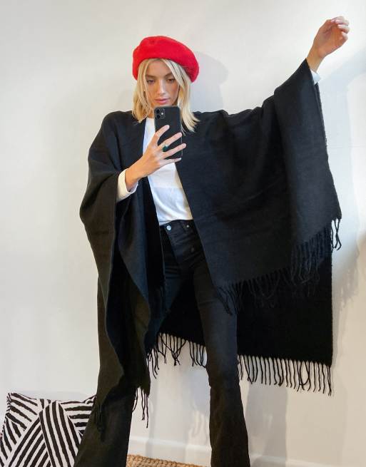 Ensfarvet sort kappe fra ASOS DESIGN