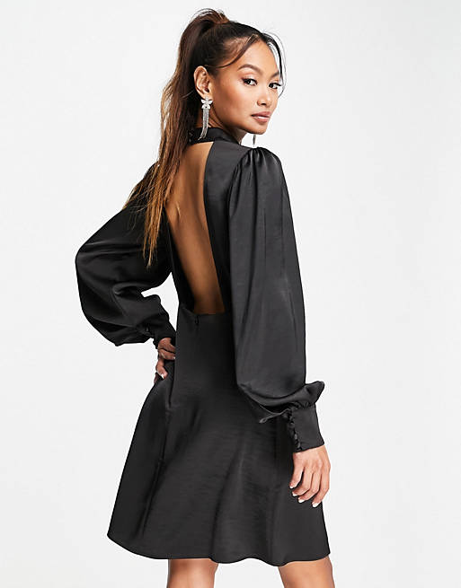 Perceptie generatie zacht Envii - Mini-jurk met open rug en lange mouwen in zwart | ASOS