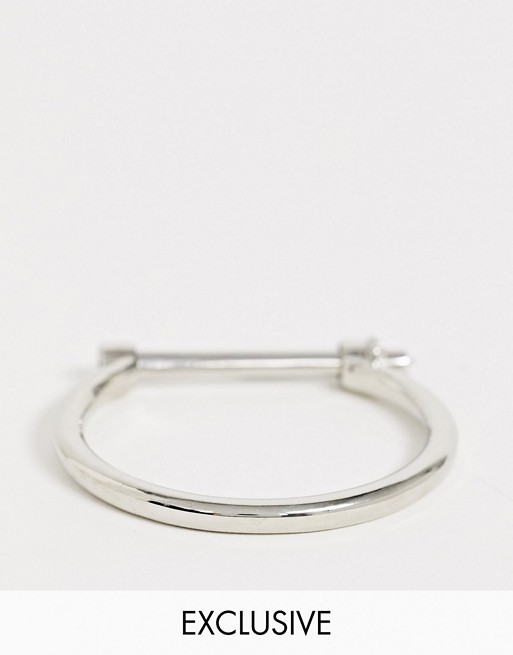 Erase Exclusive bar bangle with fastening in silver