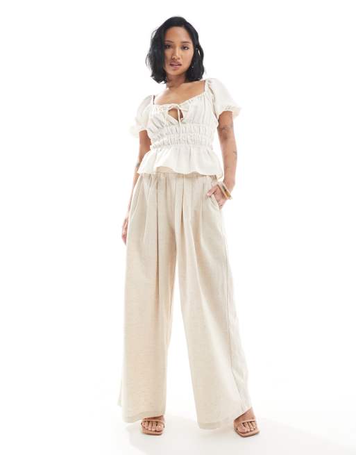Esclusiva 4th & Reckless Petite - Pantaloni a fondo ampio sartoriali beige in misto lino con girovita arricciato