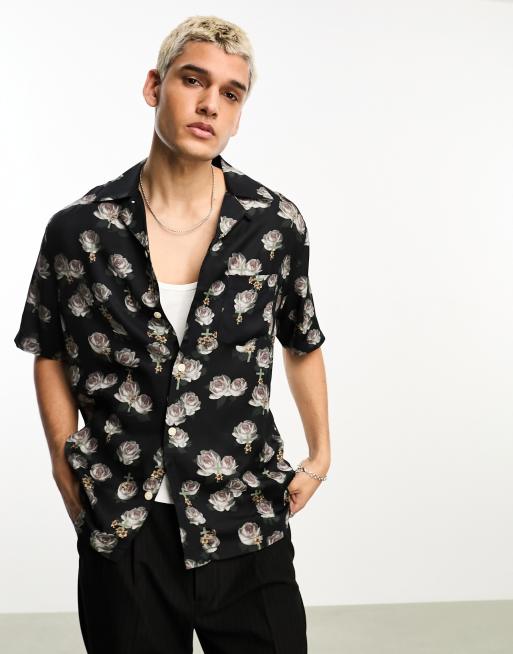 Esclusiva AllSaints x ASOS Hal Camicia a maniche corte nera con rose tono su tono