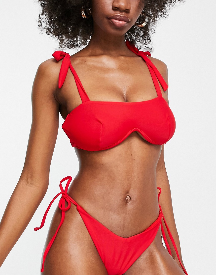 Costume Rosso donna Esclusiva ASOS DESIGN Coppe Grandi - Top bikini con ferretto a U, scollo quadrato rosso e spallina doppia