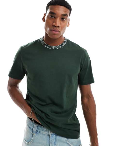 Esclusiva Calvin Klein - Running - T-shirt verde mezzanotte con logo sul collo - In esclusiva per ASOS - view 1