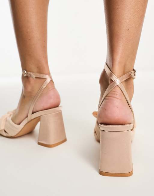 Esclusiva Glamorous - Sandali con tacco medio e fiocco cipria, 2 di 4