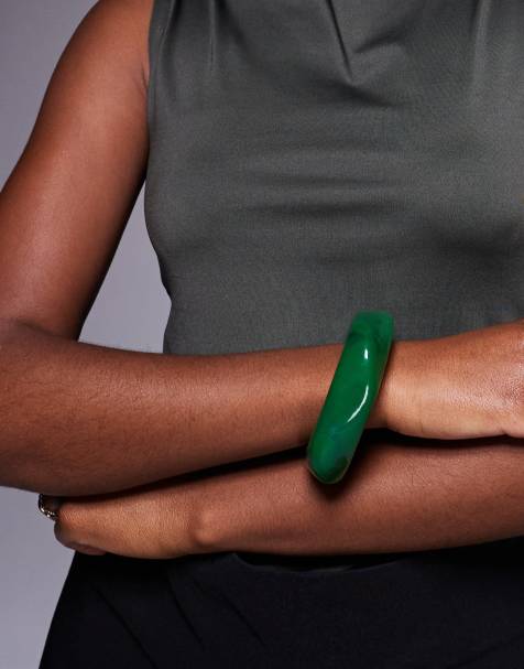 Esclusiva Kaiia - Bracciale rigido asimmetrico in resina color verde scuro - view 1