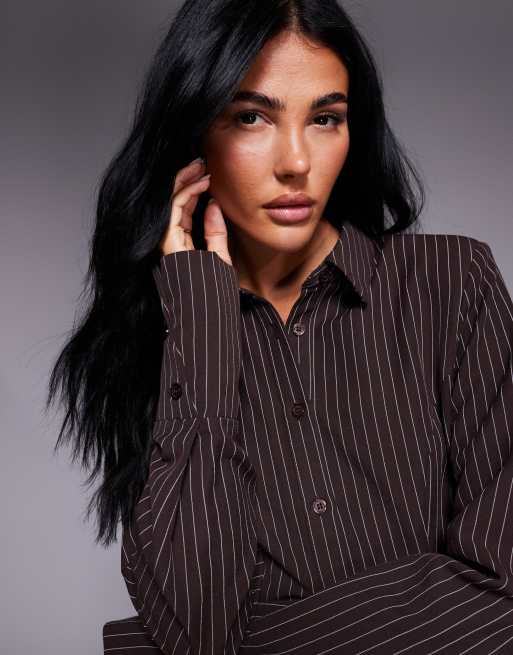 Esclusiva Kaiia - Camicia aderente marrone gessato con bottoni in coordinato, 3 di 4